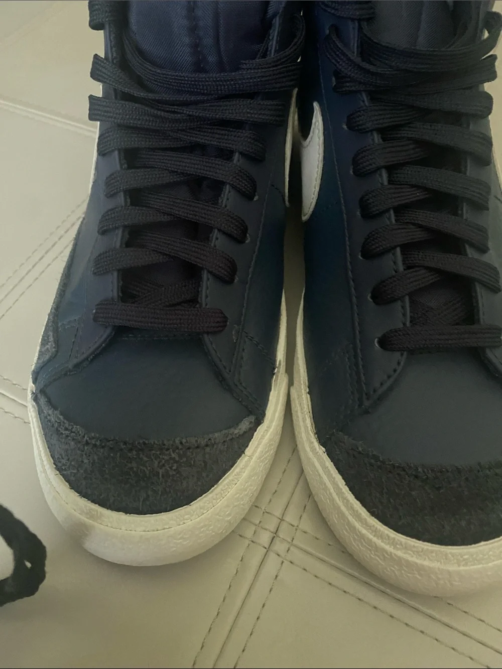 Nike Men’s VTG Navy High-Top Sneakers 8.5